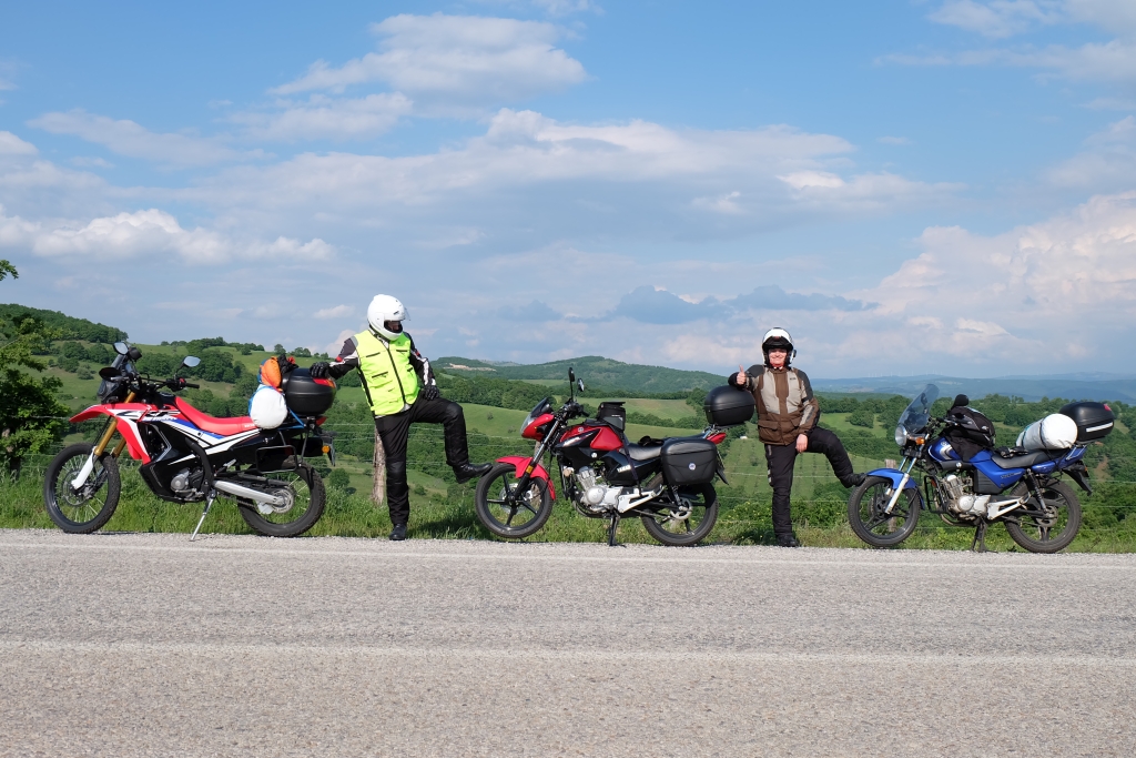 Yağmur, Dolu ve Patriciya&nbsp;Koyu