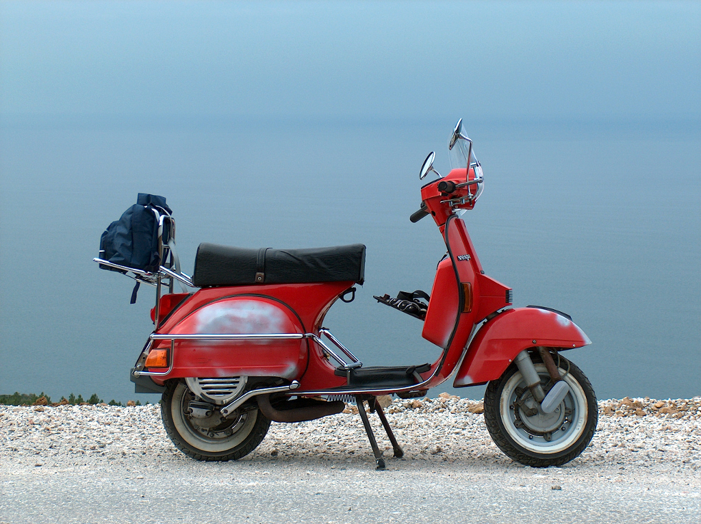 Kırmızı Vespa’ya Sadakat –&nbsp;I